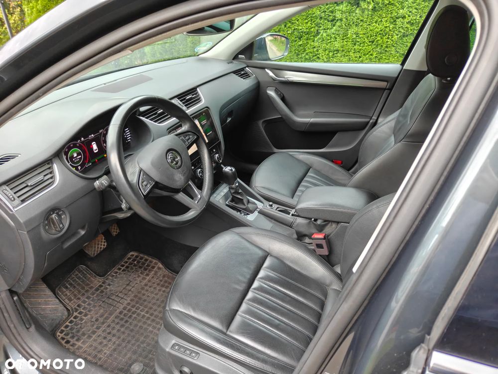 Skoda Octavia 2.0 TDI DSG Premium Edition - 18