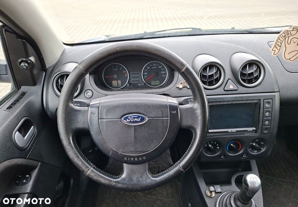 Ford Fiesta - 23
