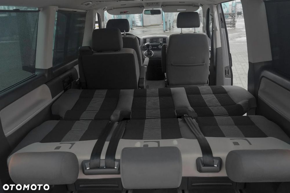 Volkswagen Multivan - 5