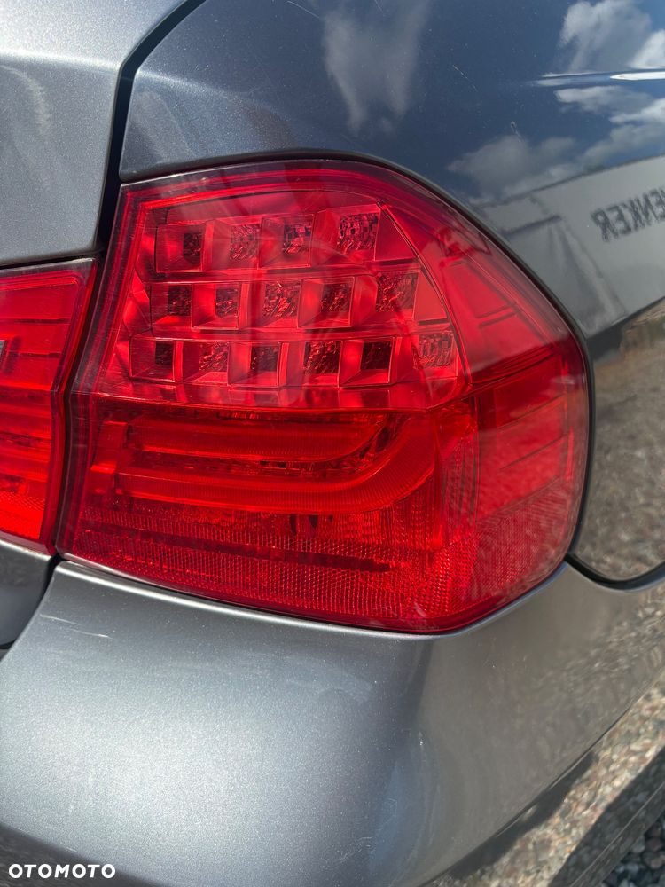 Tylna prawa lampa BMW E90 LCI - 1
