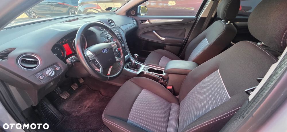 Ford Mondeo SW 1.6 EcoBoost S&S Titanium S - 28