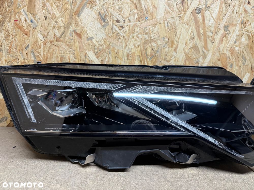 SKODA OCTAVIA IV LEWA PRAWA LAMPA PRZÓD 5E4941036 5E4941035 LIFT FULL LED - 30