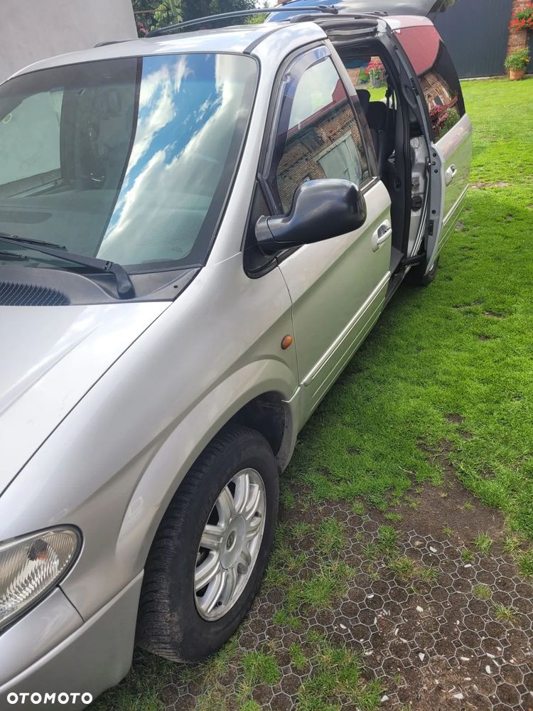 Chrysler Grand Voyager 2.8 CRD Limited - 12