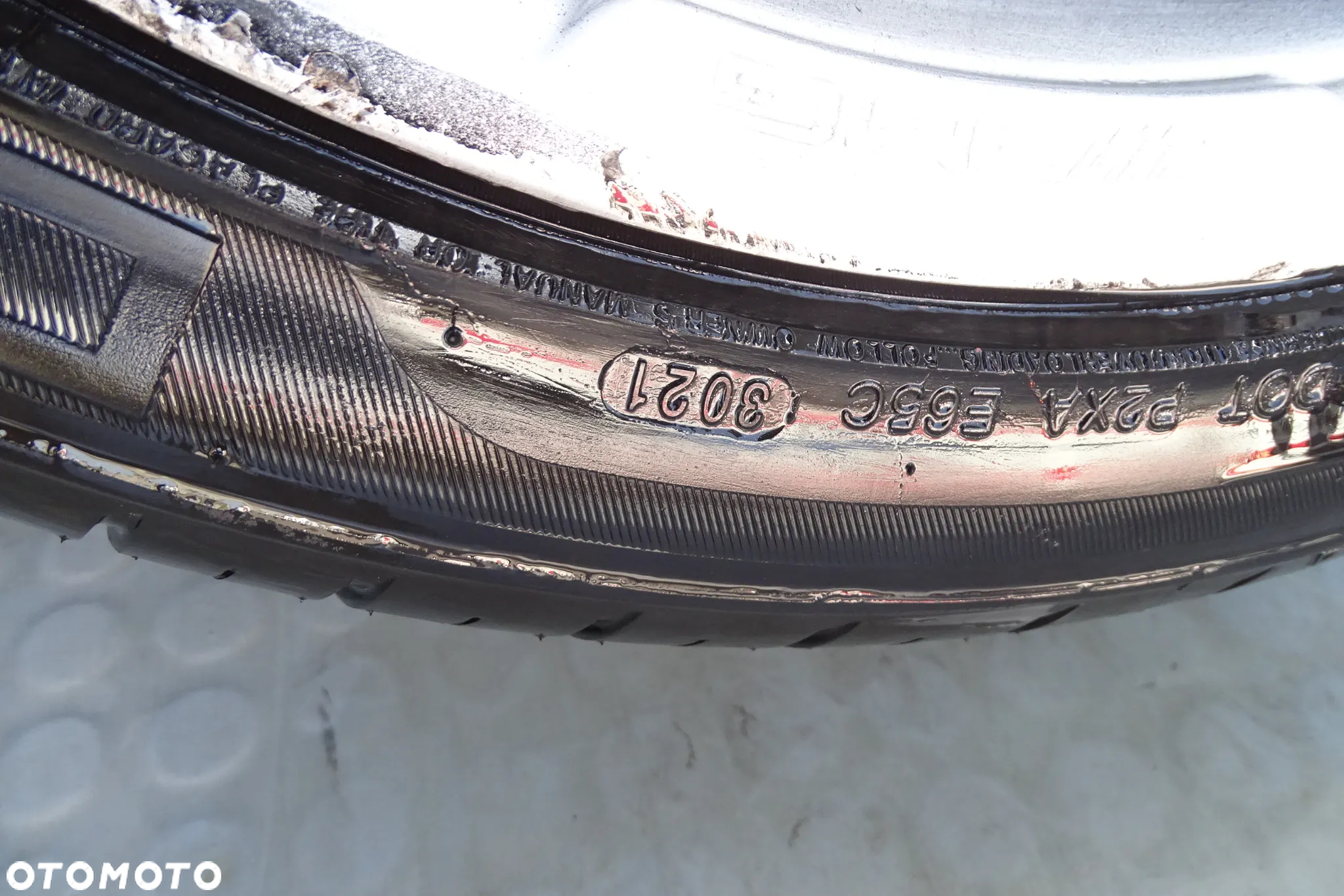 Mercedes E W212 W207 W211 C W205 CLS W218 Felgi 18 z oponami 8,0Jx18 ET48 8.5Jx18 ET45 2124013602 2074011502 - 17