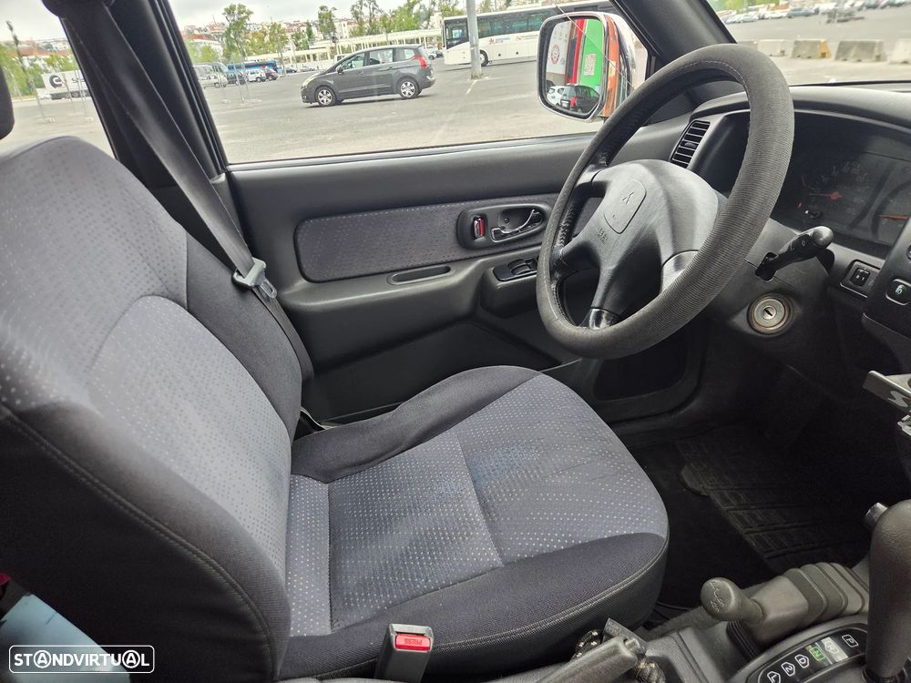 Mitsubishi L200 - 9