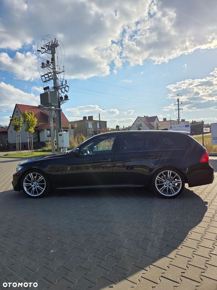 BMW Seria 3 320d DPF Touring - 8