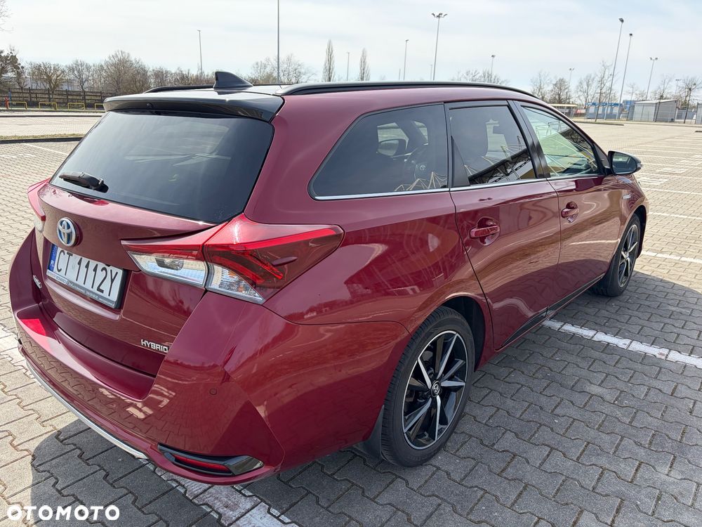 Toyota Auris Hybrid 135 Selection - 6