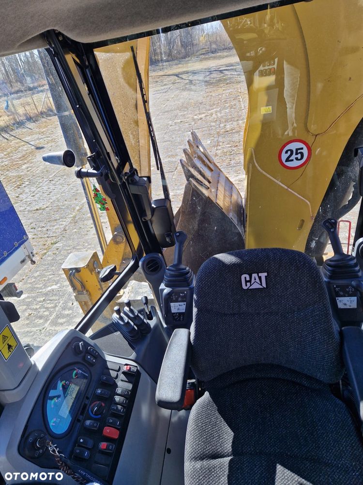Caterpillar 432F2 - 7