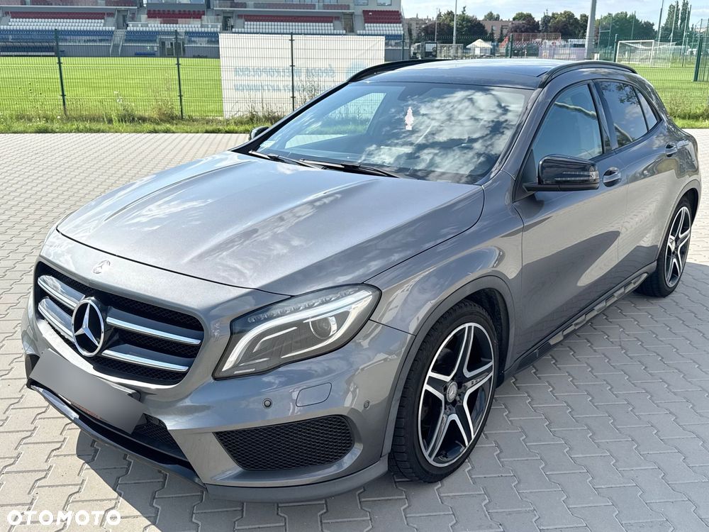 Mercedes-Benz GLA 200 7G-DCT AMG Line - 1