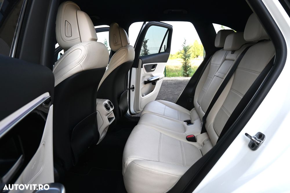 Mercedes-Benz GLC 200 4Matic 9G-TRONIC Edition Avantgarde - 16