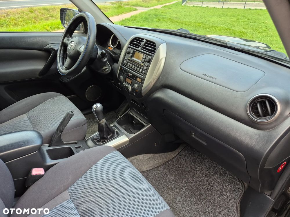Toyota RAV4 D-4D 4x4 Sol - 21