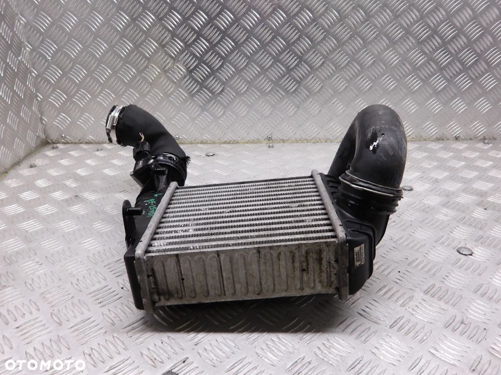 PASSAT B5 FL SEDAN 2.5 TDI 4MOTION CHŁODNICA INTERCOOLER LEWA 3B0145805J - 2