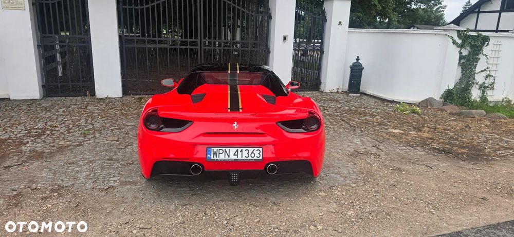 Ferrari 488 - 3
