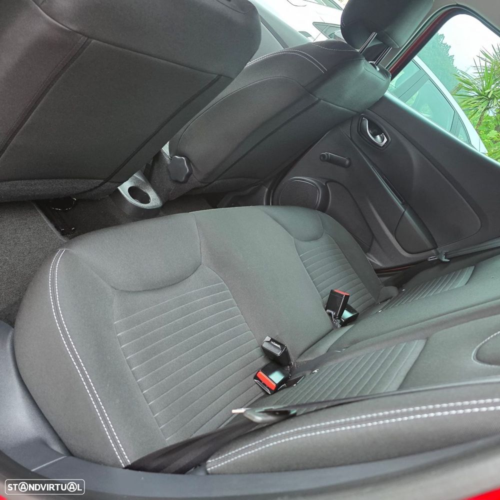 Renault Clio 0.9 TCe Limited - 31