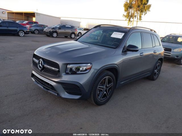 Mercedes-Benz GLB 250 4Matic 8G-DCT Progressive - 2