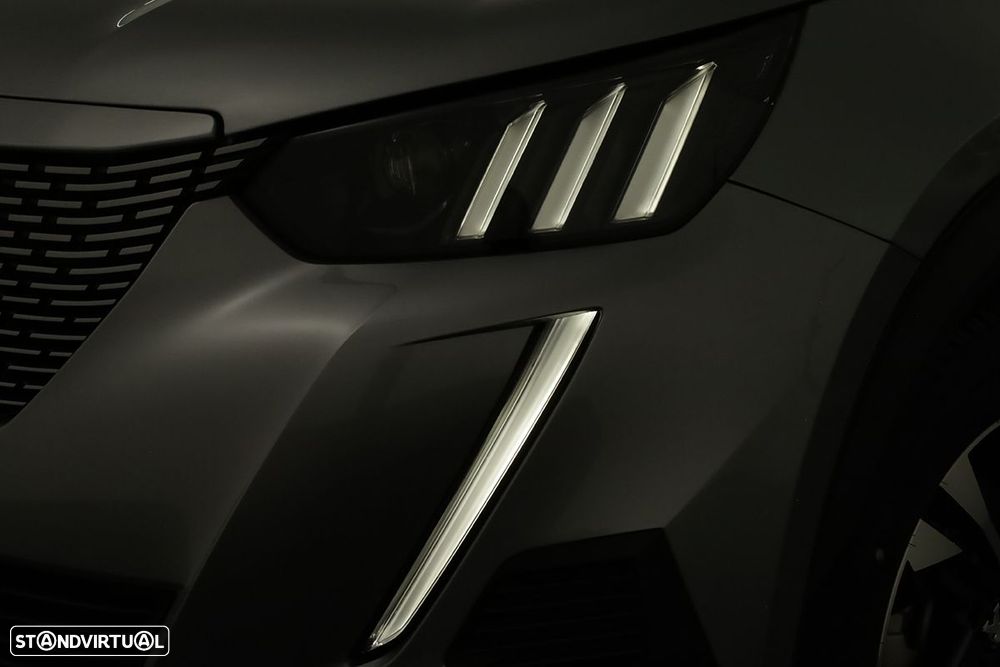 Peugeot e-2008 50 kWh GT - 6
