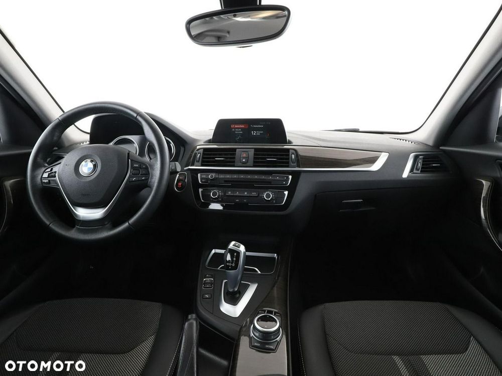 BMW Seria 1 120d xDrive Urban Line - 16