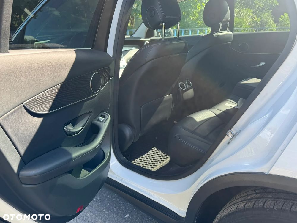 Mercedes-Benz GLC 300 4-Matic - 14