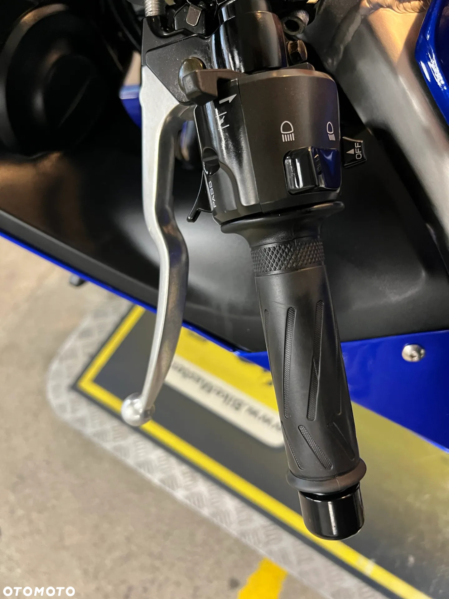 Yamaha R6 - 19