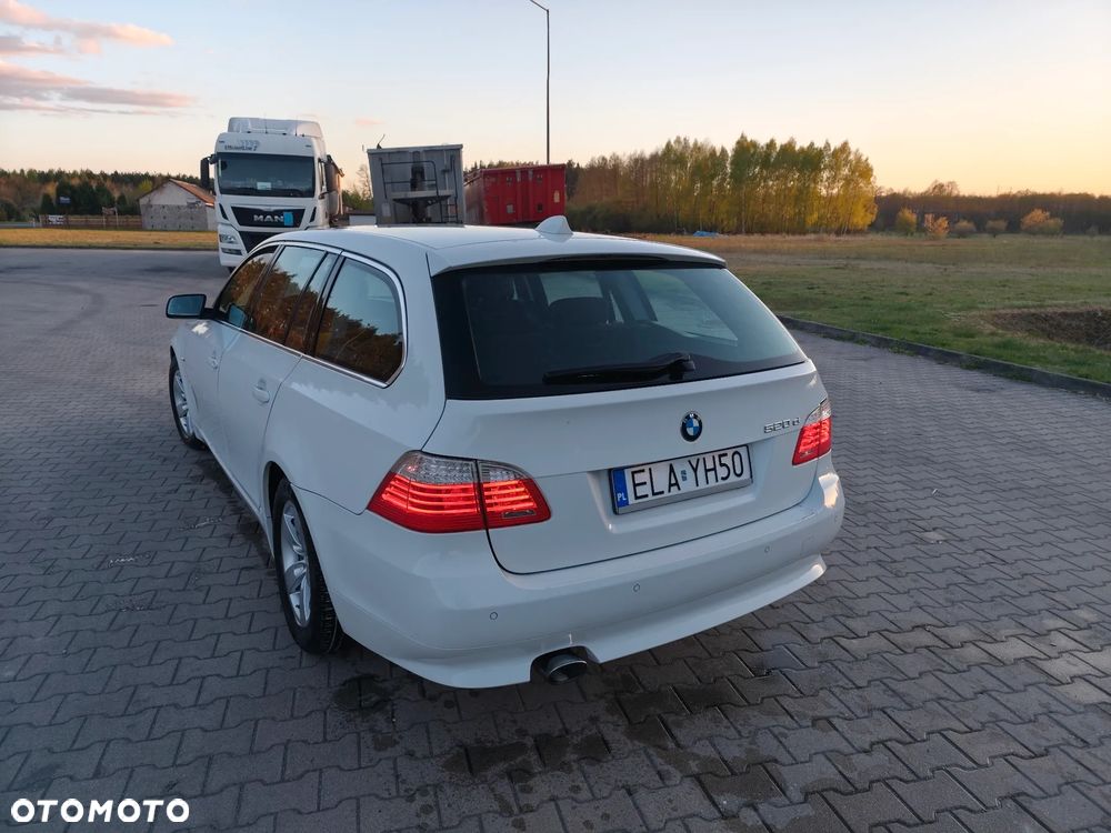 BMW Seria 5 520d - 4