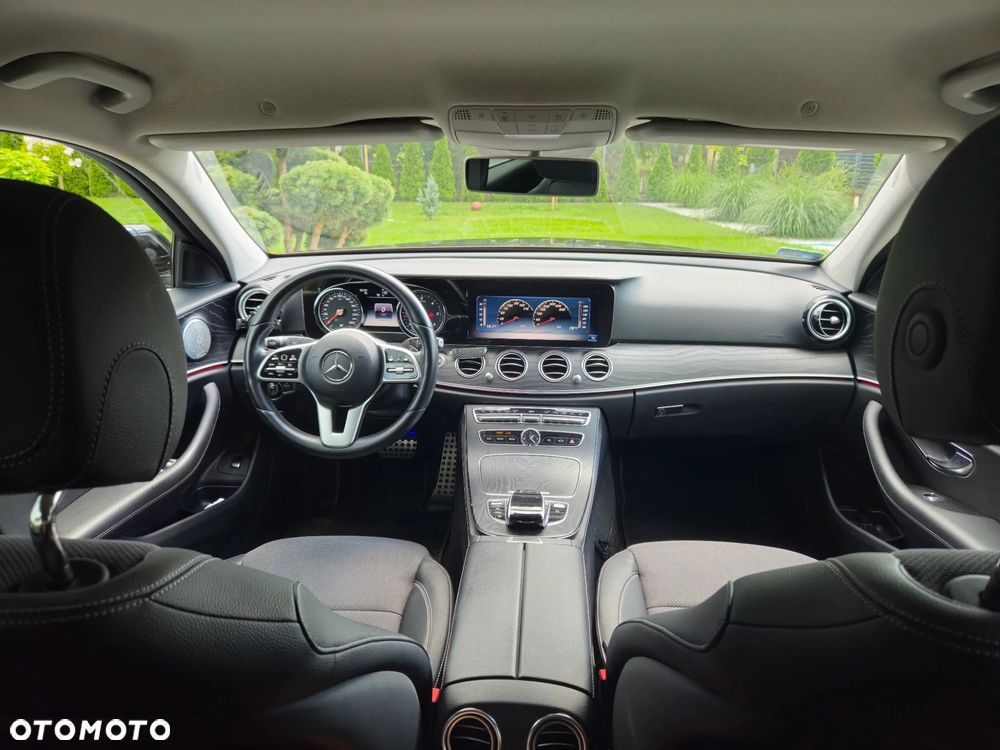 Mercedes-Benz Klasa E 220 d 4-Matic Business Edition 9G-TRONIC - 11