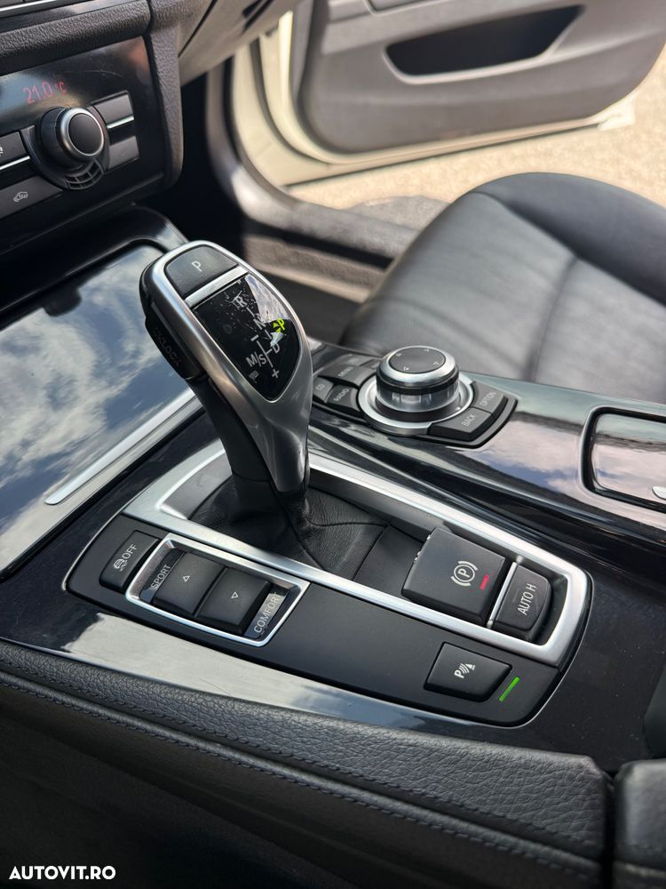 BMW Seria 5 525d Sport-Aut. - 19