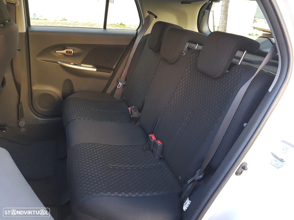 Toyota Urban Cruiser 1.33 VVT-i Sol - 29