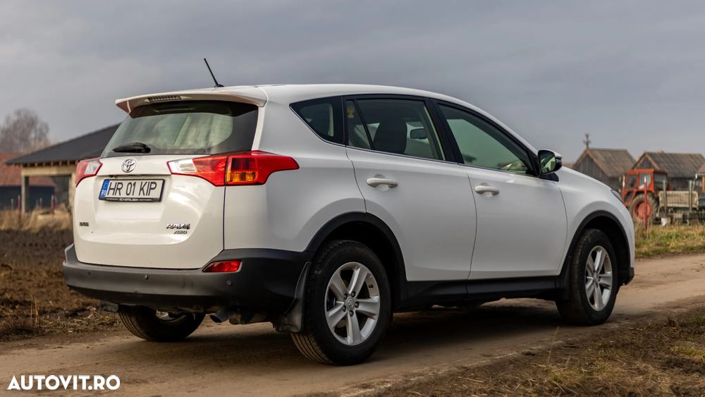 Toyota RAV4 2.0 D-4D 4x4 Executive - 5