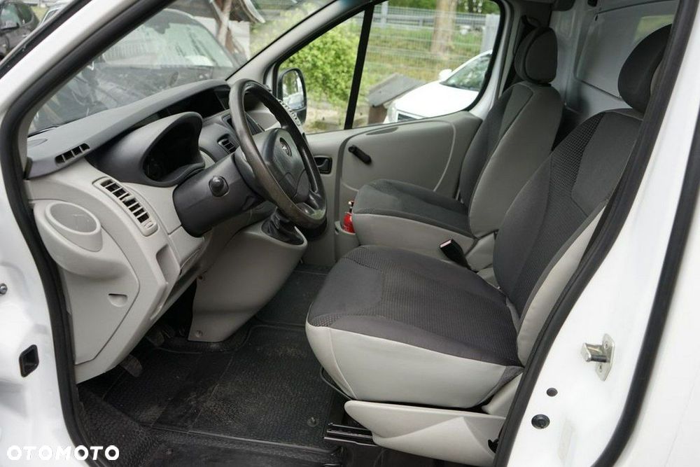 Opel Vivaro - 14