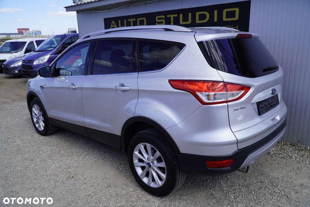 Ford Kuga 2.0 TDCi 2x4 Titanium - 3