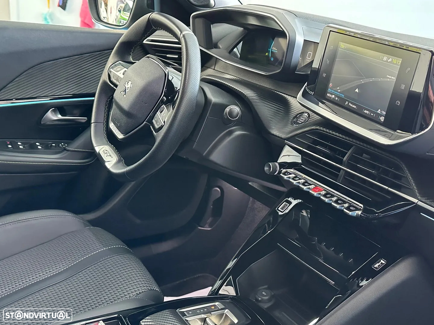 Peugeot e-2008 50 kWh GT - 28