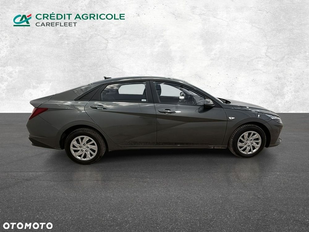 Hyundai Elantra - 5