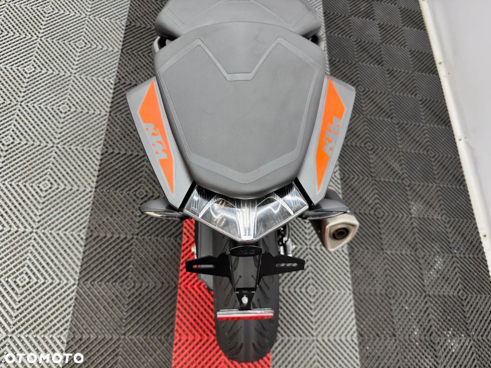 KTM Duke - 19