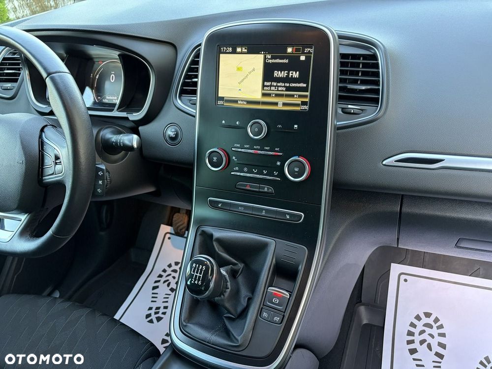 Renault Grand Scenic - 11