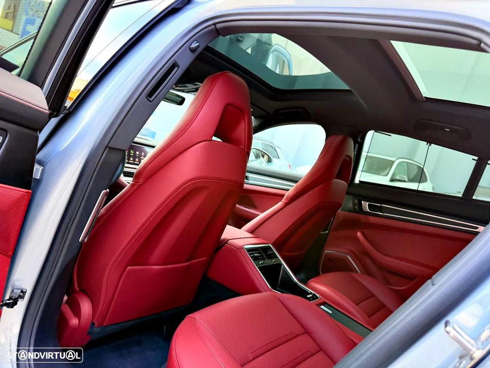 Porsche Panamera 4 E-Hybrid Platinum Edition - 36