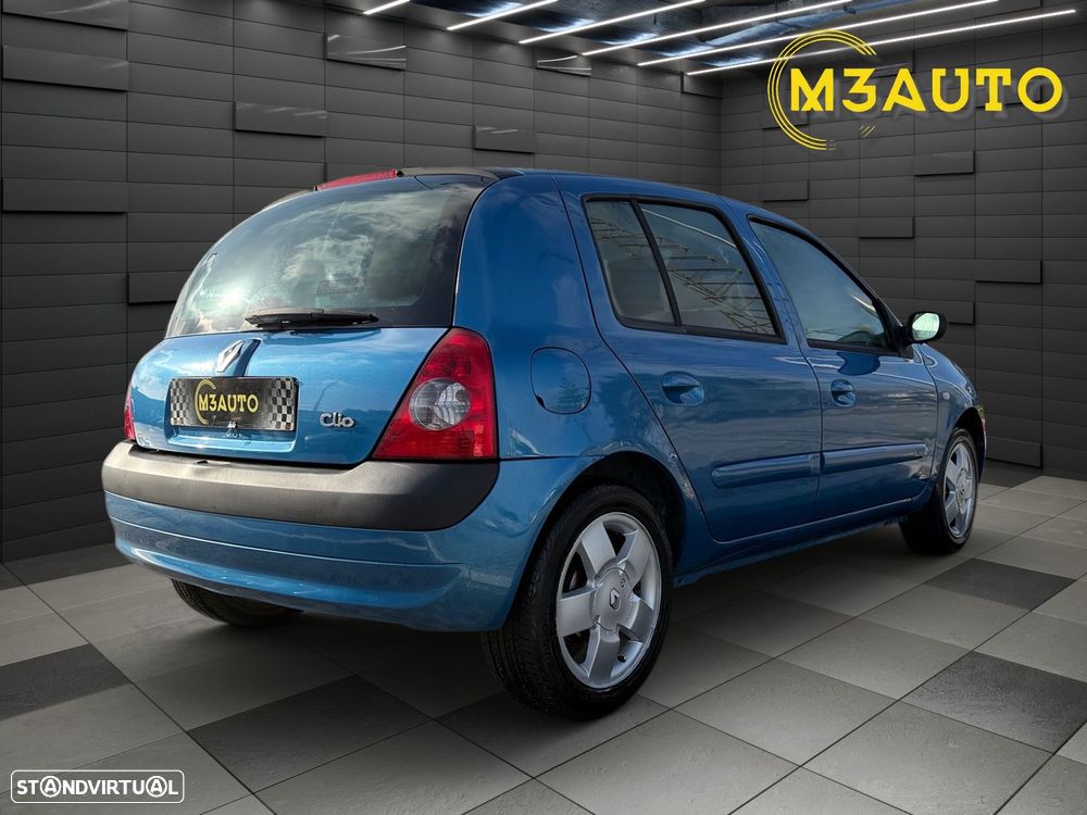 Renault Clio 1.2 16V S - 3