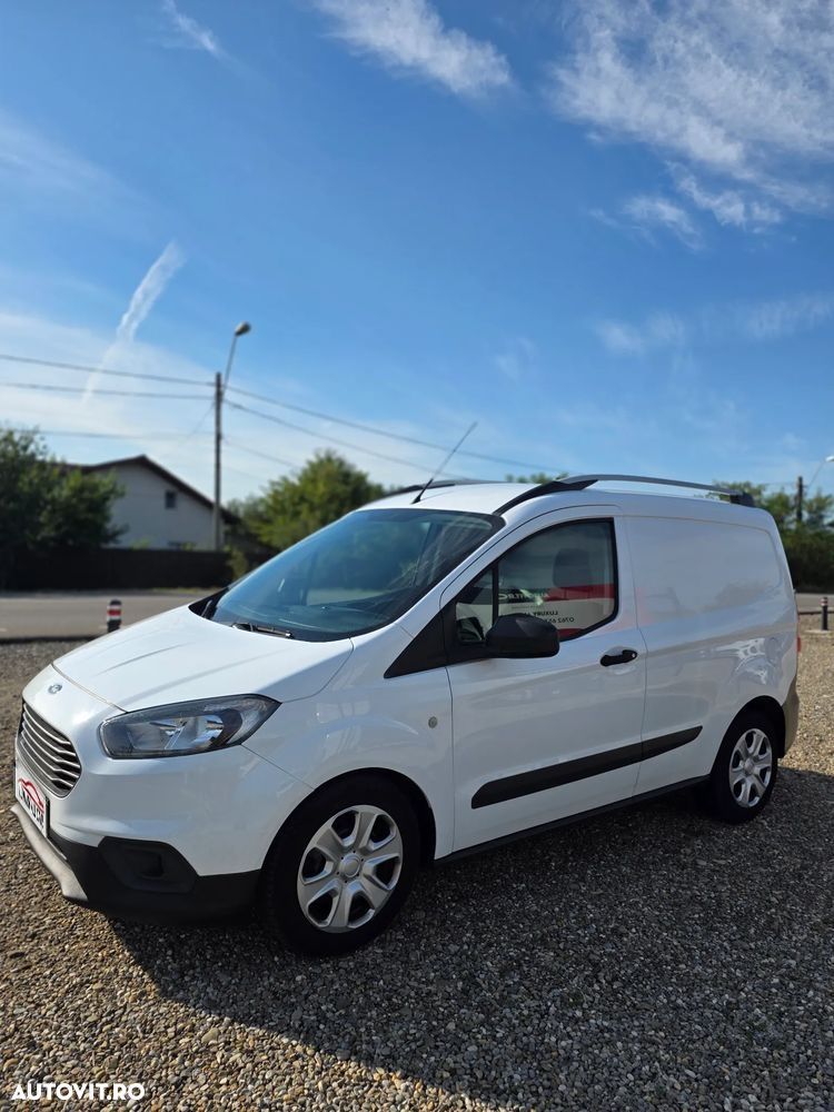 Ford Courier - 34
