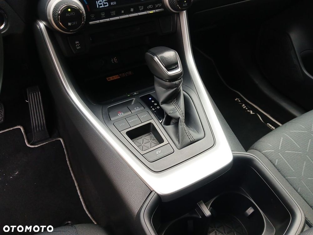 Toyota RAV4 - 35