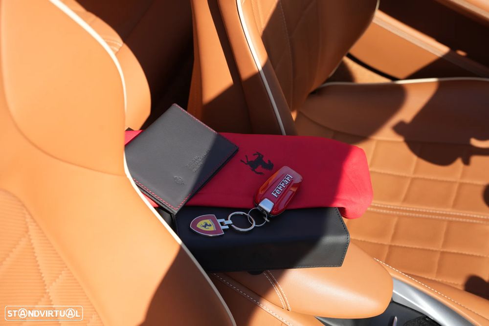 Ferrari Portofino M - 17