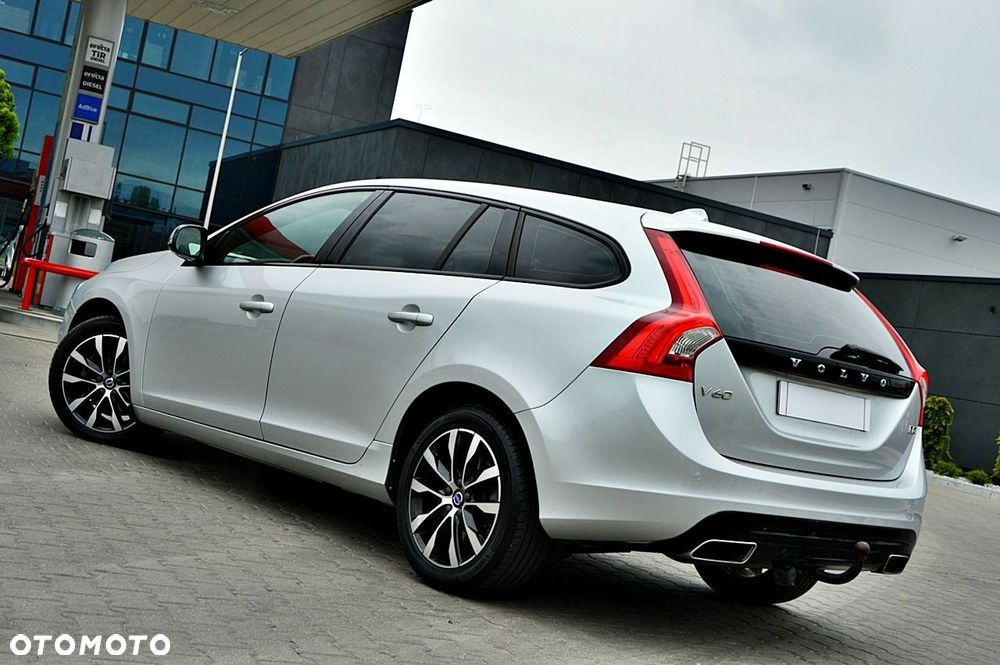 Volvo V60 D2 Drive-E Momentum - 4