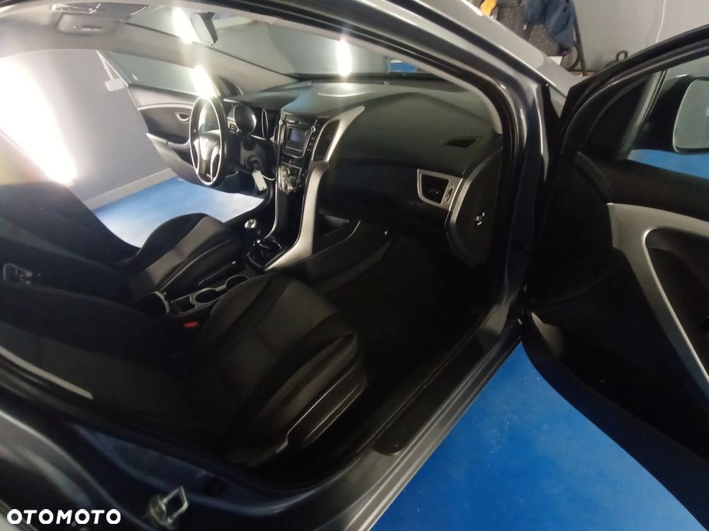 Hyundai i30 - 32