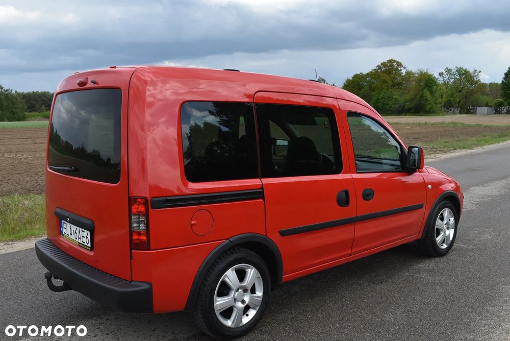 Opel Combo Tour Color Edition - 11