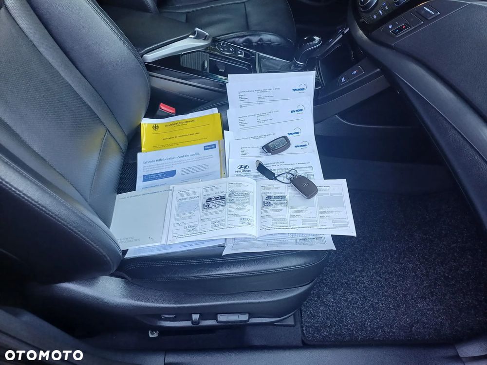 Hyundai i40 Kombi 1.7 CRDi DCT Premium - 40