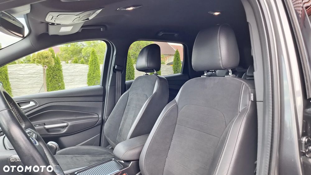 Ford Kuga 1.5 EcoBoost FWD ST-Line - 23
