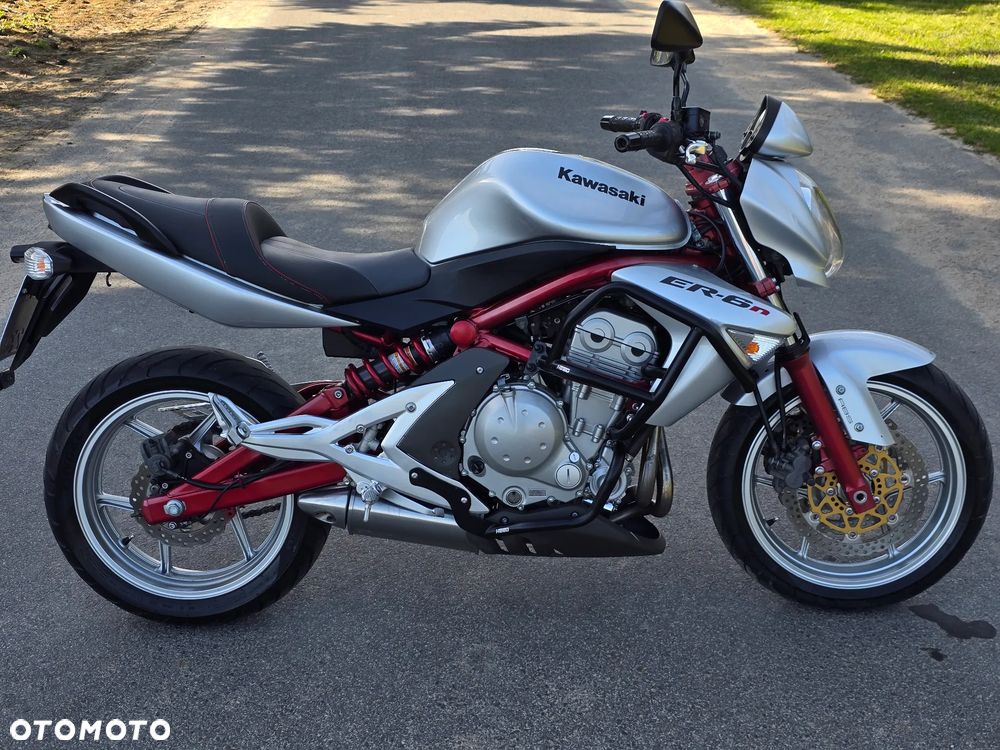 Kawasaki ER - 11
