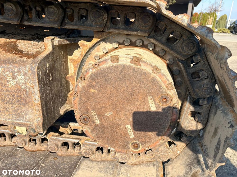 Kobelco NEW HOLLAND KOBELCO E235SR-1ES - 13