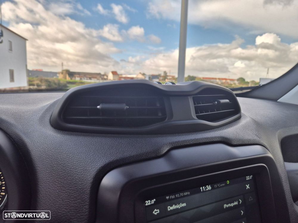 Jeep Renegade 1.3 T Night Eagle DCT - 37