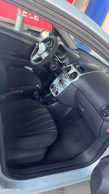 Opel Corsa 1.0i Essentia - 4