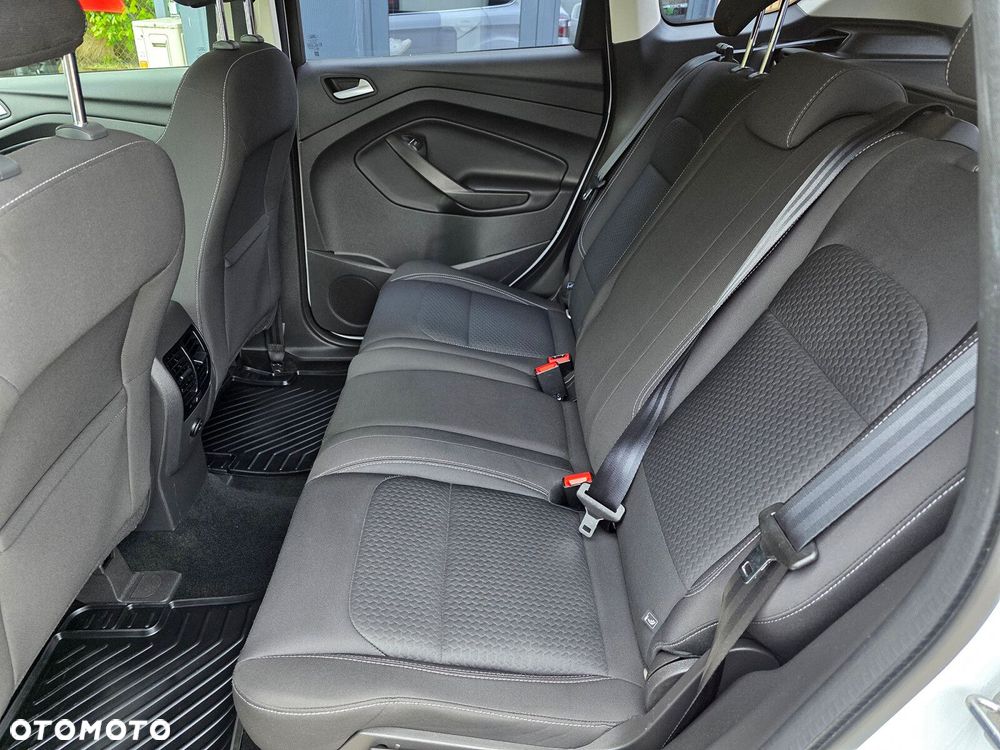 Ford Kuga - 15