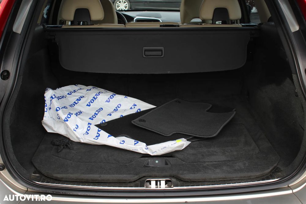 Volvo XC 60 D4 Geartronic Summum - 13